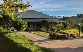 Battunga Cottages