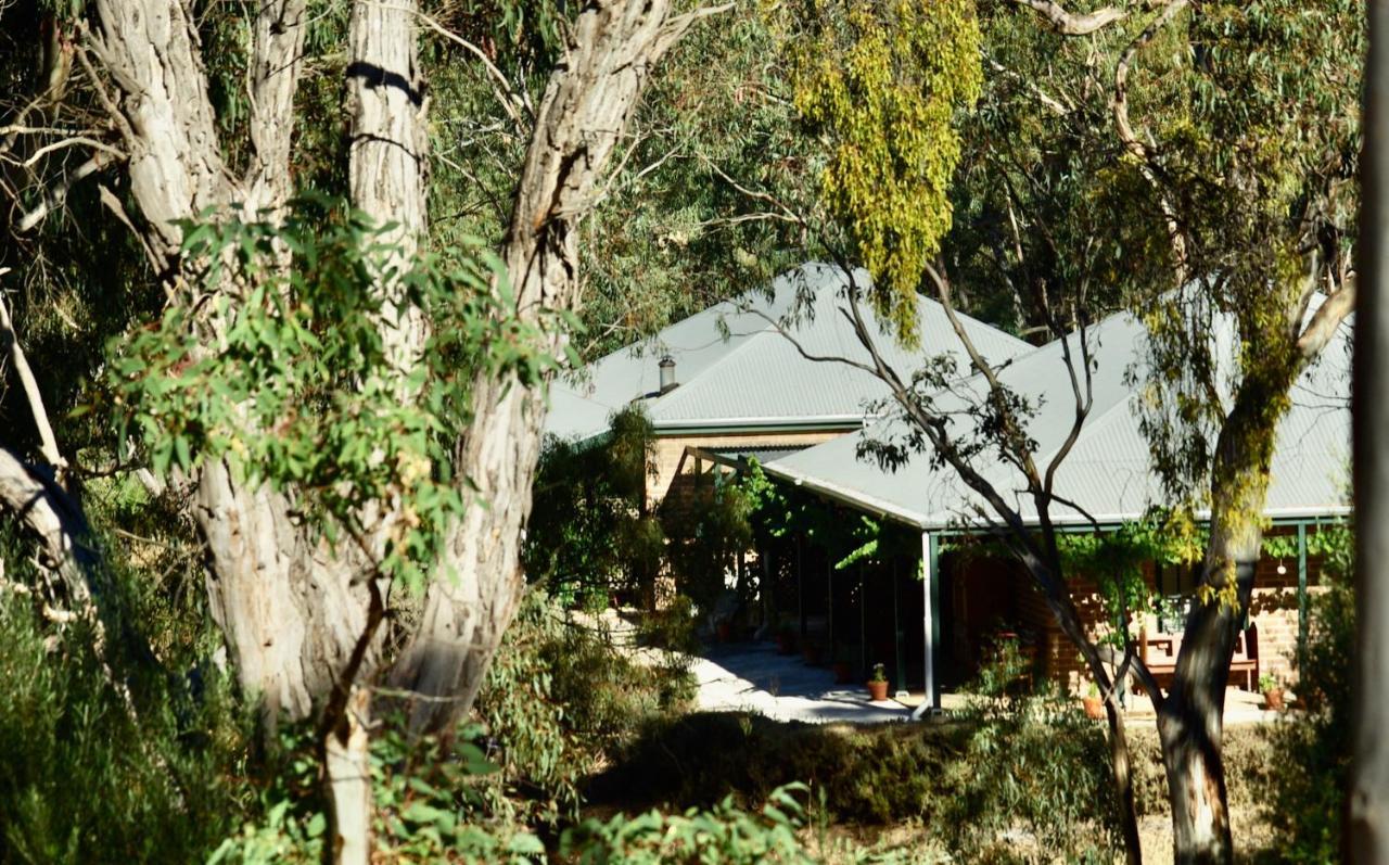 Battunga Cottages Watervale Exterior photo