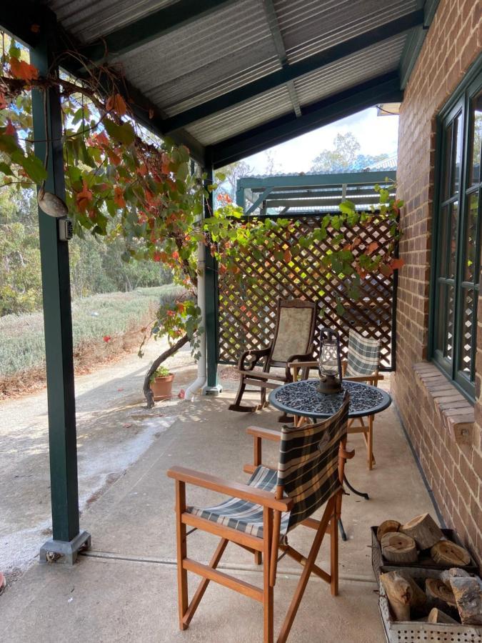 Battunga Cottages Watervale Exterior photo